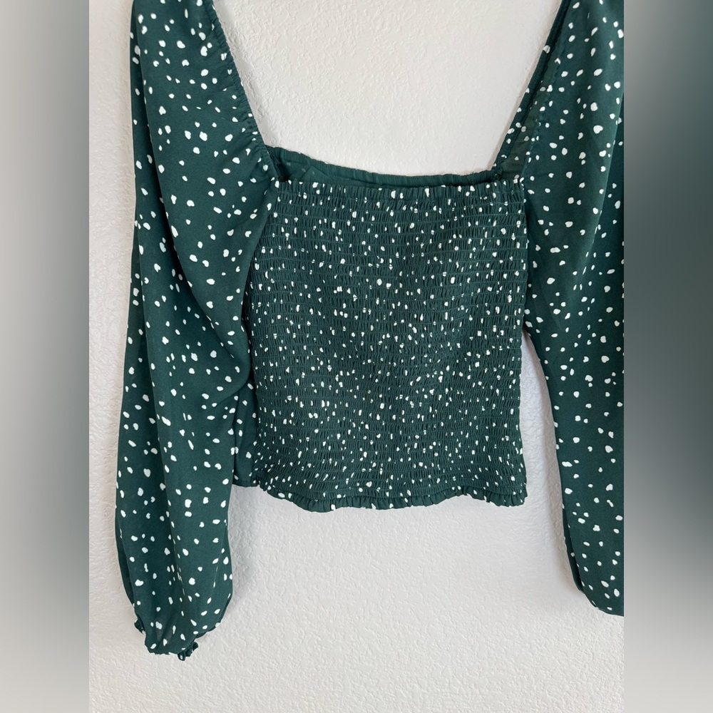 Abercrombie and Fitch AF Green White Polka Dot Long Sleeve Smocked Blouse Small - Picture 10 of 14